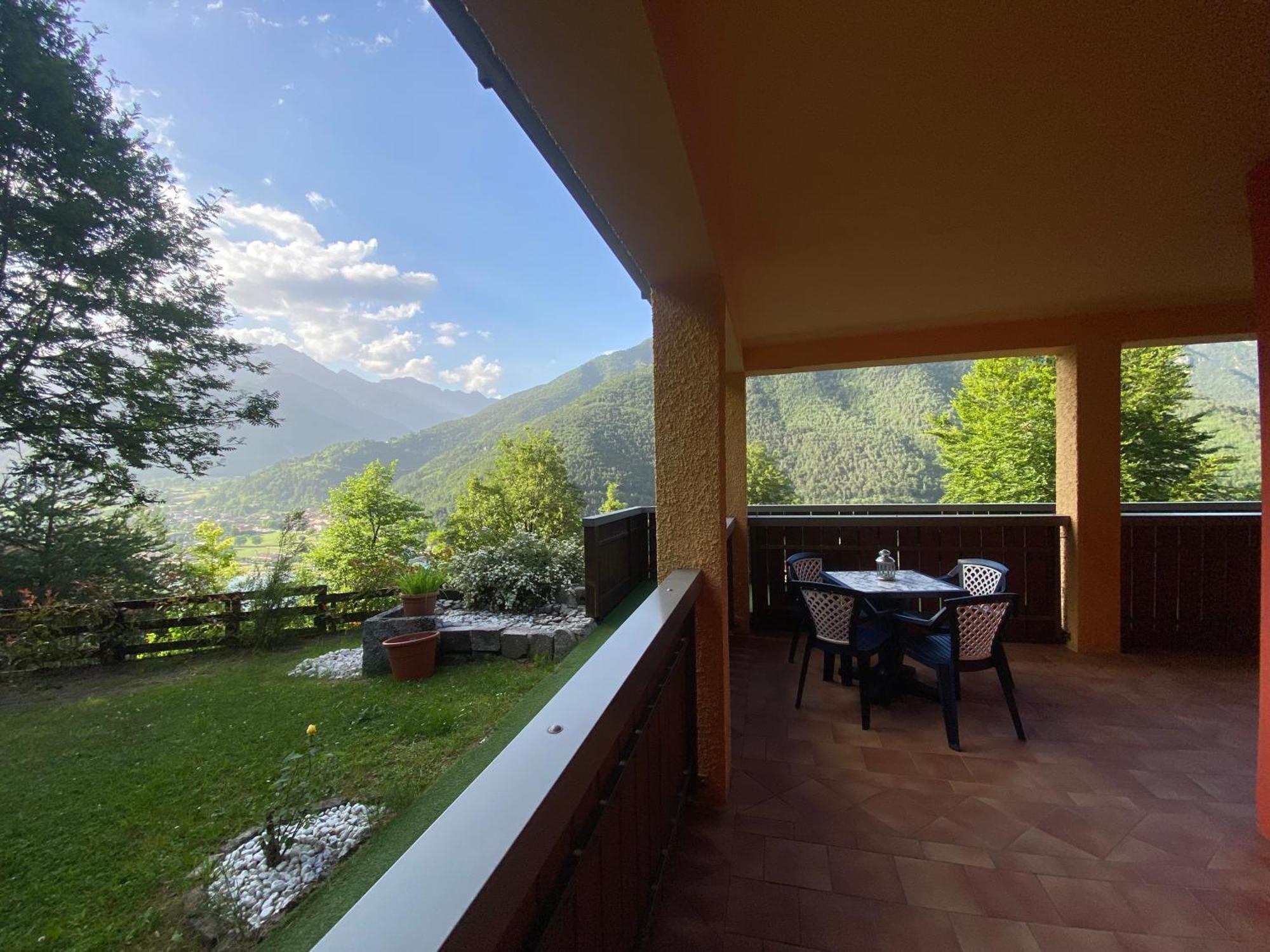 Le Terrazze Sul Lago - Ledro House بييفي دي ليدرو الغرفة الصورة
